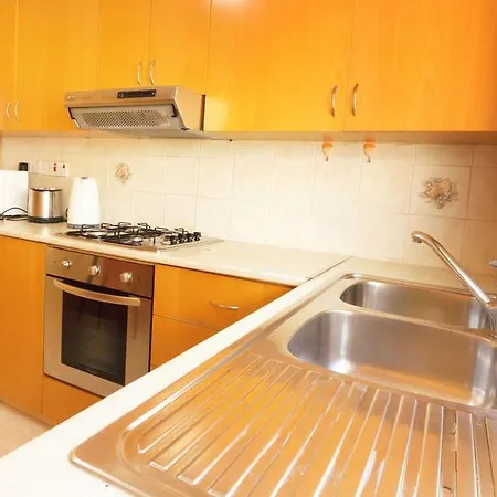 Panikos I Apartman *