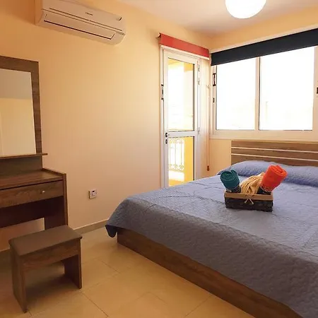 Panikos I Apartman *